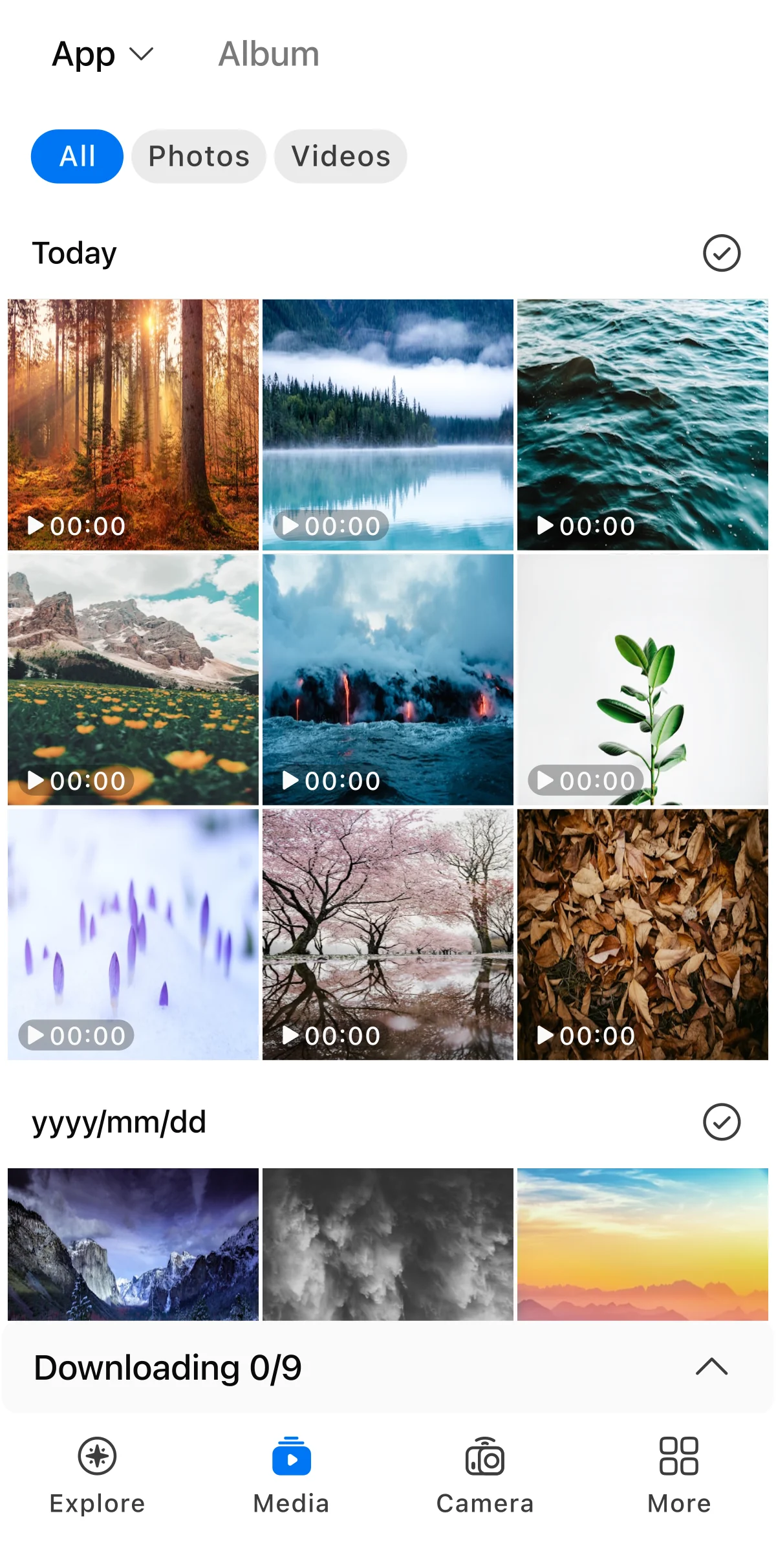 XIAN gallery in default mode with a collapsed Downloading bar pinned above the bottom navigation